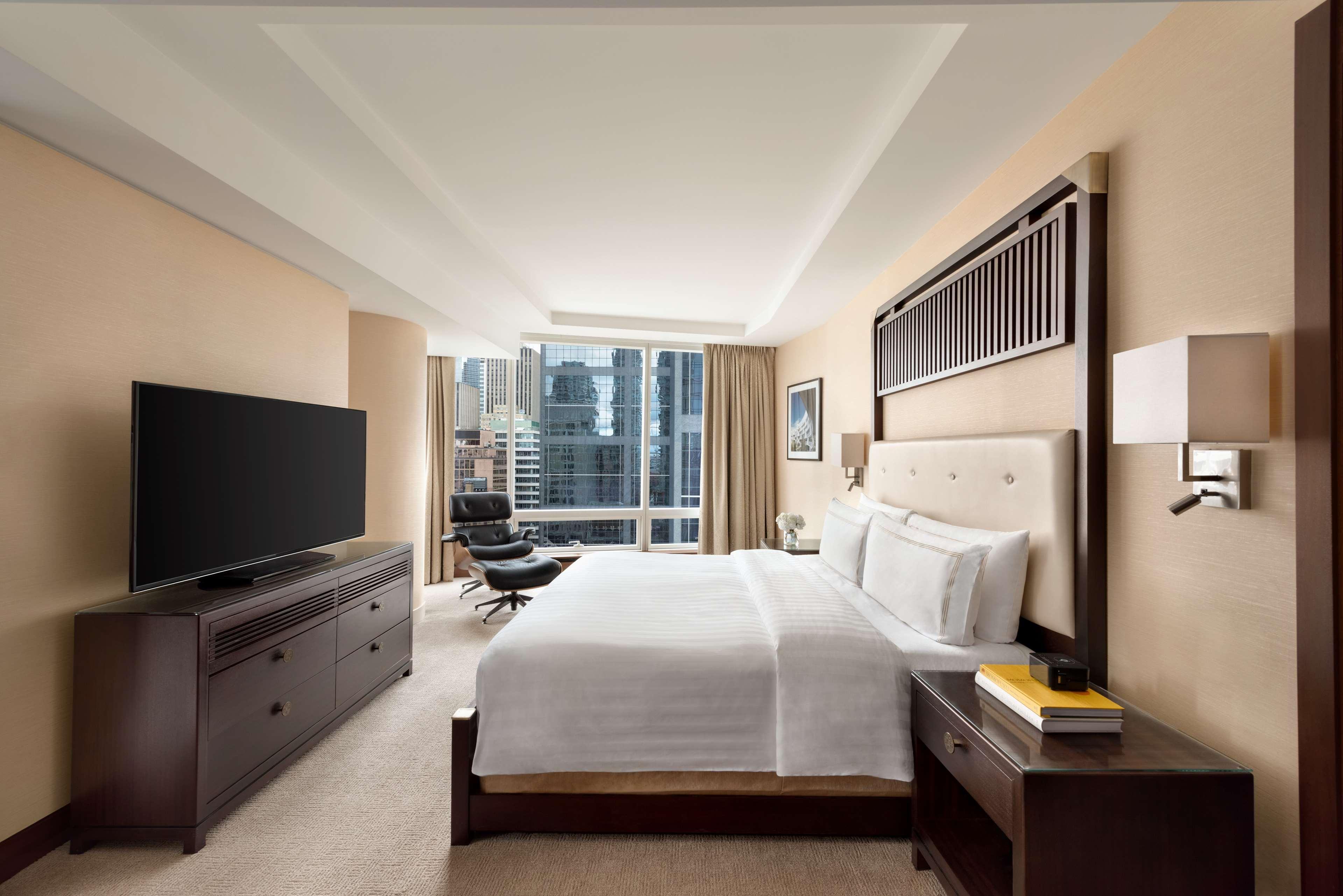 Shangri-La Toronto Exterior photo