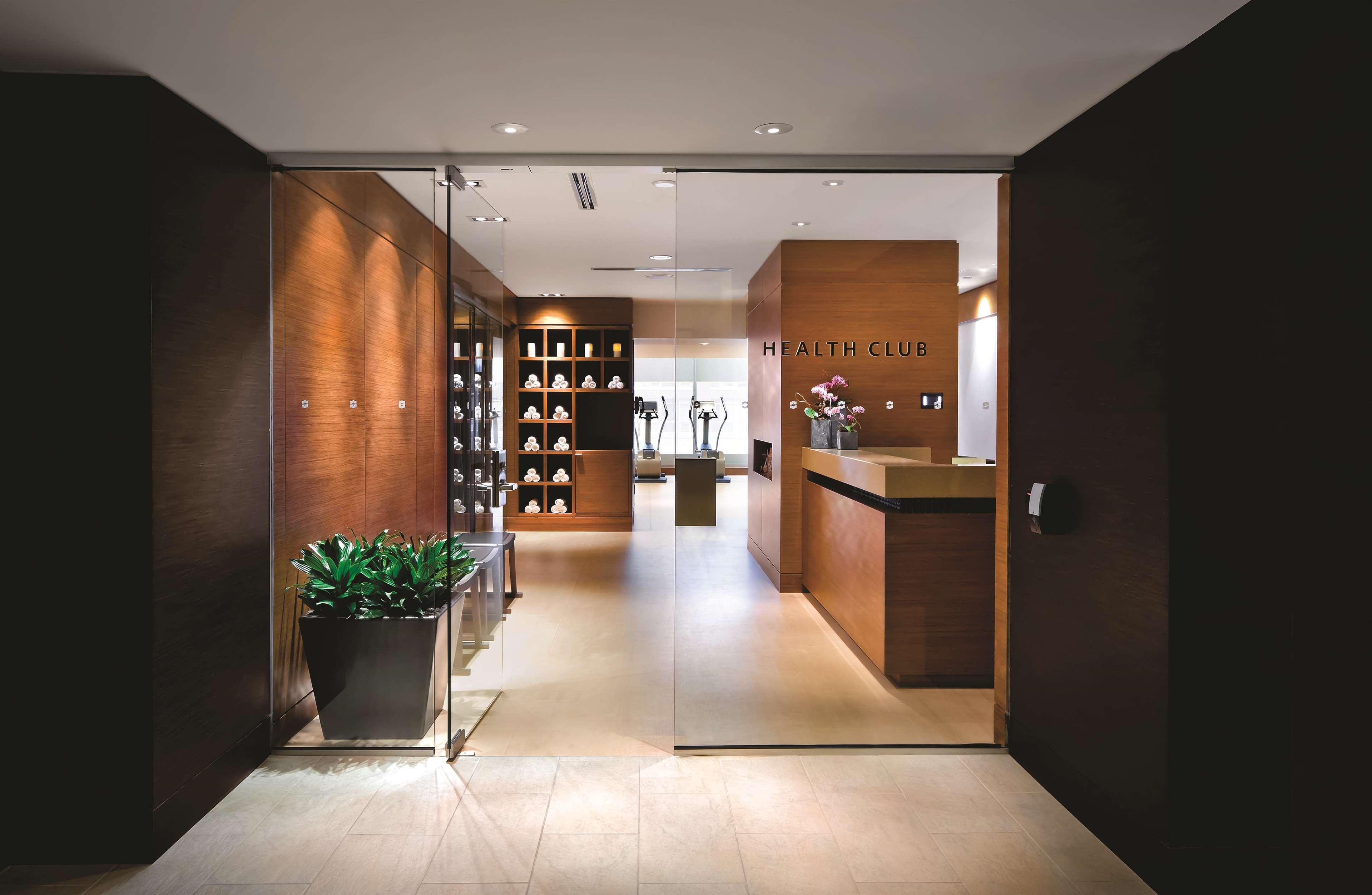 Shangri-La Toronto Exterior photo